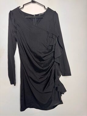 Black dress with ruffle detail on side -SizeSmall